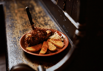 Schweinshaxe Helena - HaxenHaus Restaurant in Köln